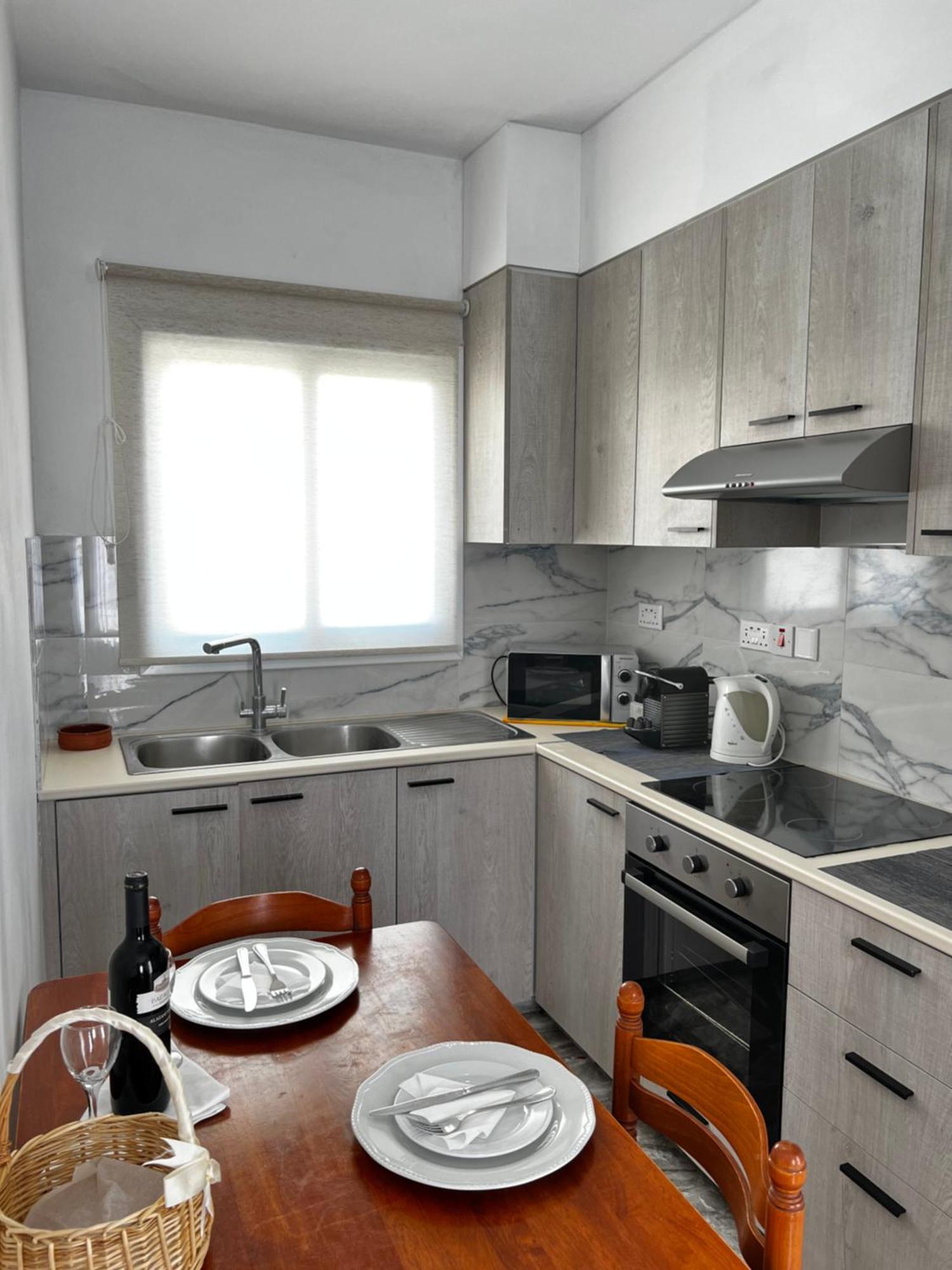 In The Heart Of Kato Apartament *