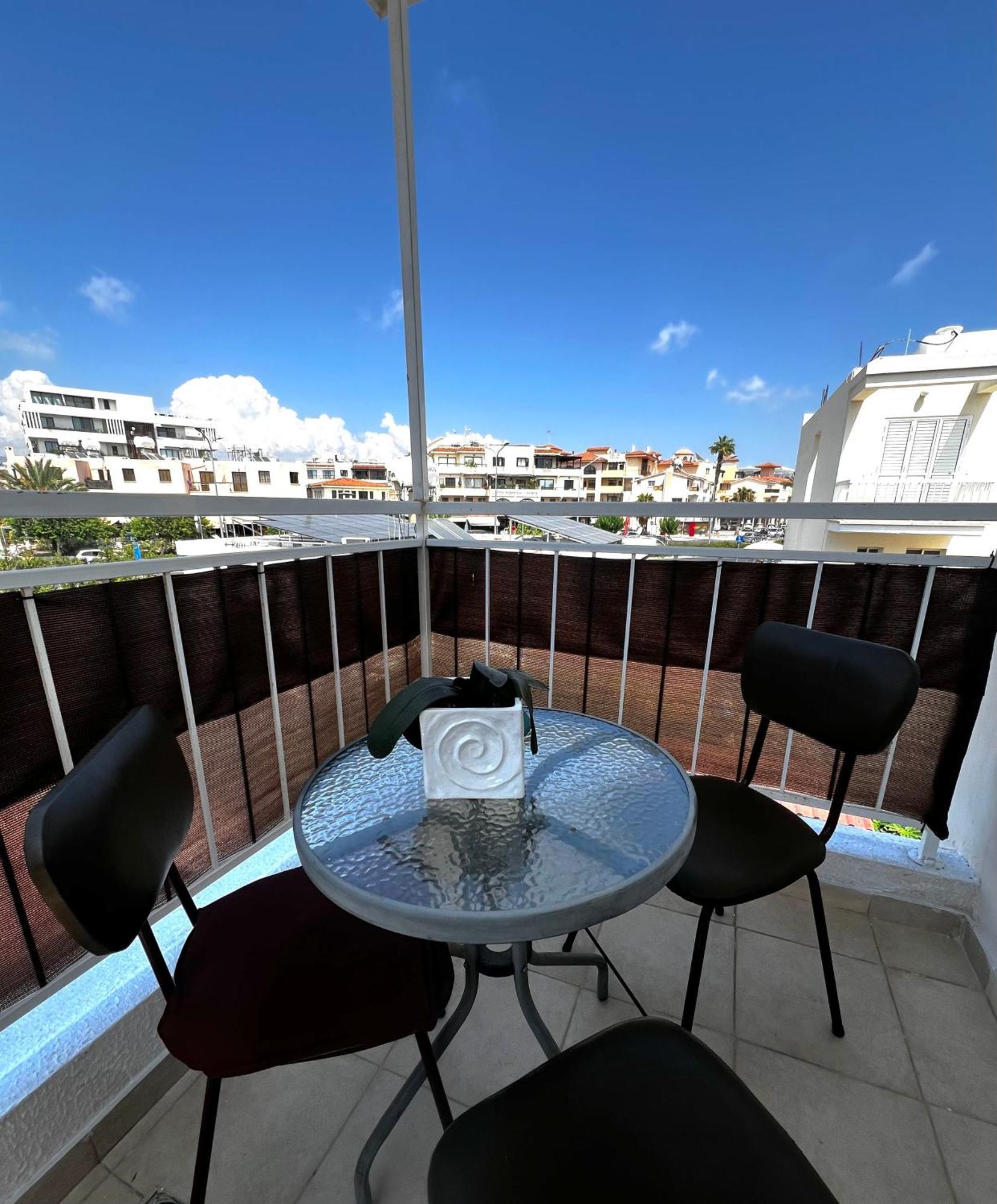 In The Heart Of Kato Apartament